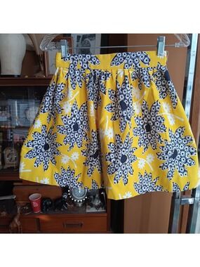 True Vintage Skirt 25" 25W 1970's sz 10 True VTG 70s SUNFLOWER PRINT YELLOW MINI